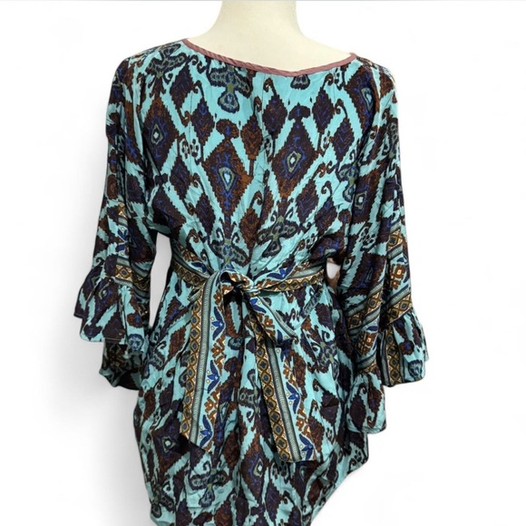 Plenty Bohemian V-Neck Multicolor Top. Size 4 - Picture 2 of 2